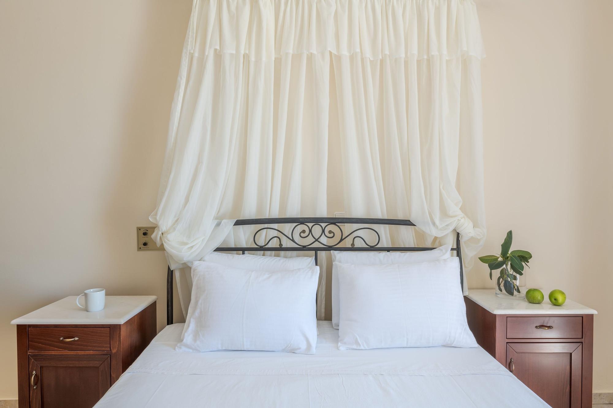 Epavlis Hotel&spa 4* Kamári