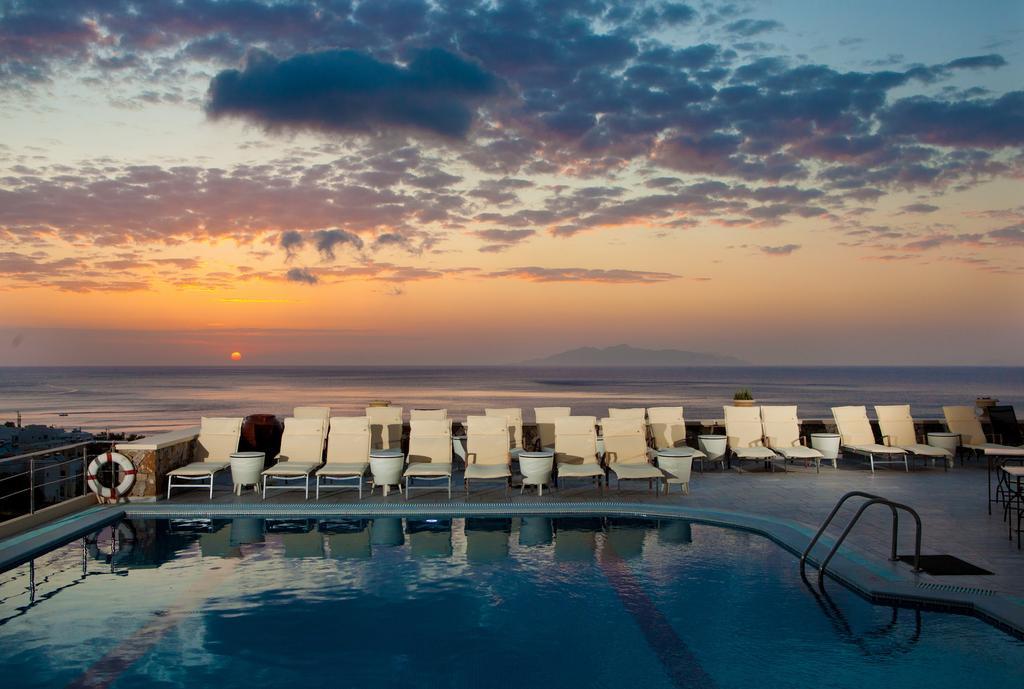 Epavlis Hotel&spa Hotel Kamári
